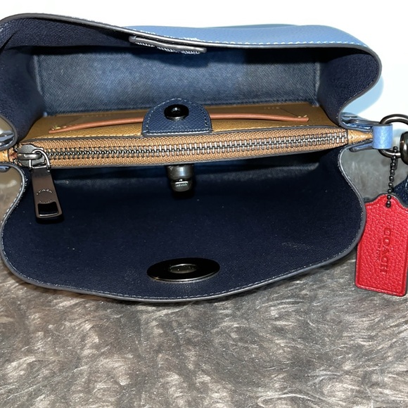 Coach Willow Bucket Bag - Picture 4 of 11